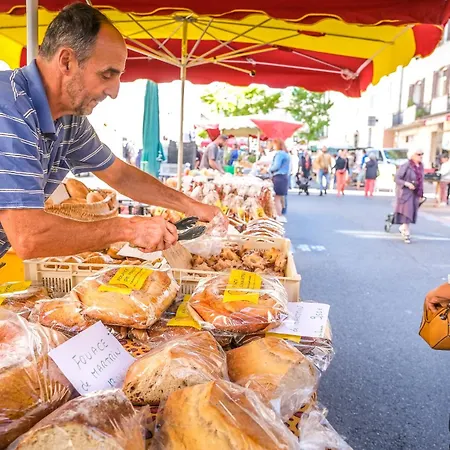 Holiday home Ancienne Batisse Renovee