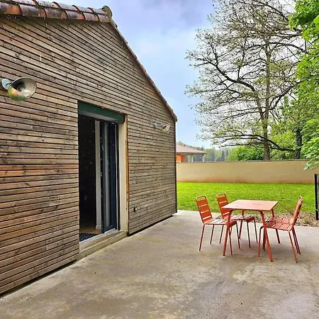 Ancienne Batisse Renovee